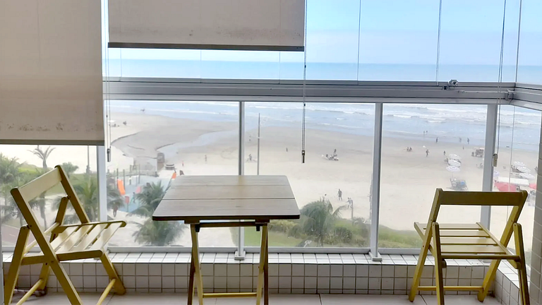 Praia Grande: Apto Pé na Areia c/ Churrasqueira