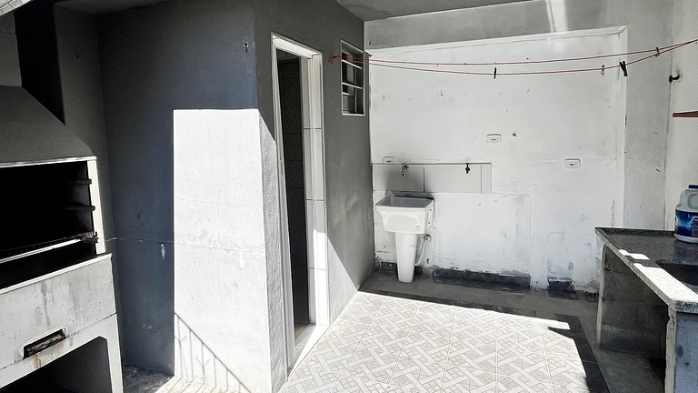 Casa 2Q em Caieiras com Churrasqueira e Garagem
