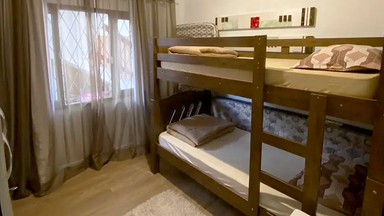 Casa 4 Quartos com Ar Condicionado e Churrasqueira