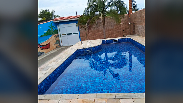 Excelente Casa 3 Suítes Piscina e Churrasqueira