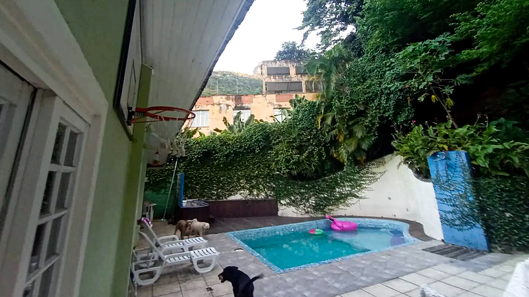 Excelente Casa Cosme Velho Piscina e Churrasqueira