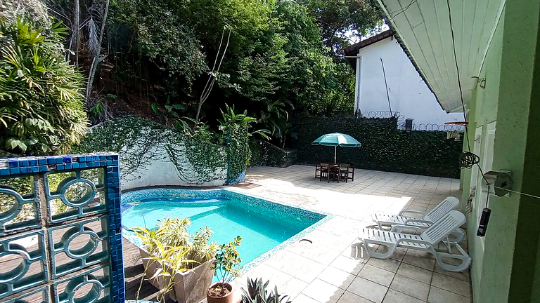 Excelente Casa Cosme Velho Piscina e Churrasqueira