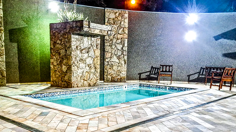 Casa completa piscina aquecida e churrasqueira