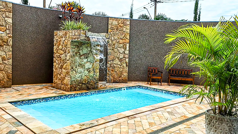 Casa completa piscina aquecida e churrasqueira