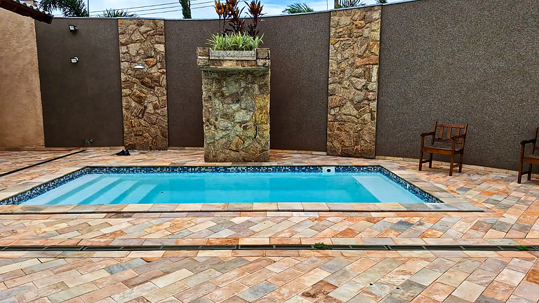 Casa completa piscina aquecida e churrasqueira