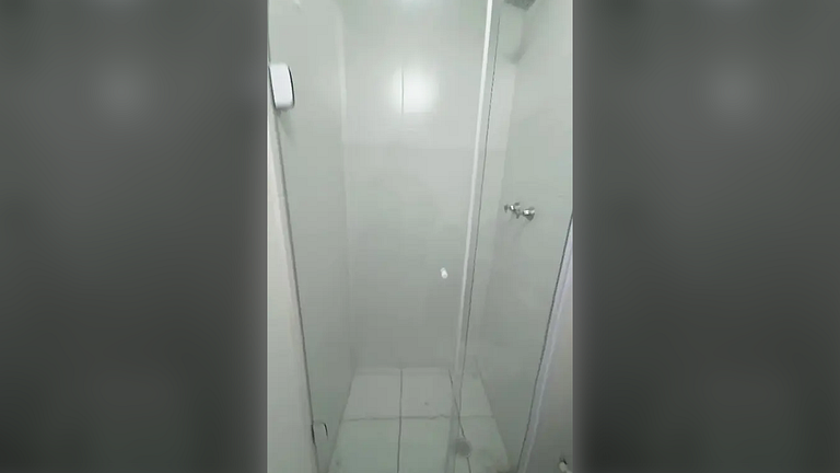 Apto 2 quartos (1 suíte) condomínio com Piscina