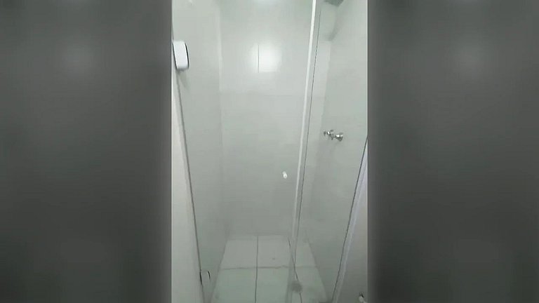 Apto 2 quartos (1 suíte) condomínio com Piscina