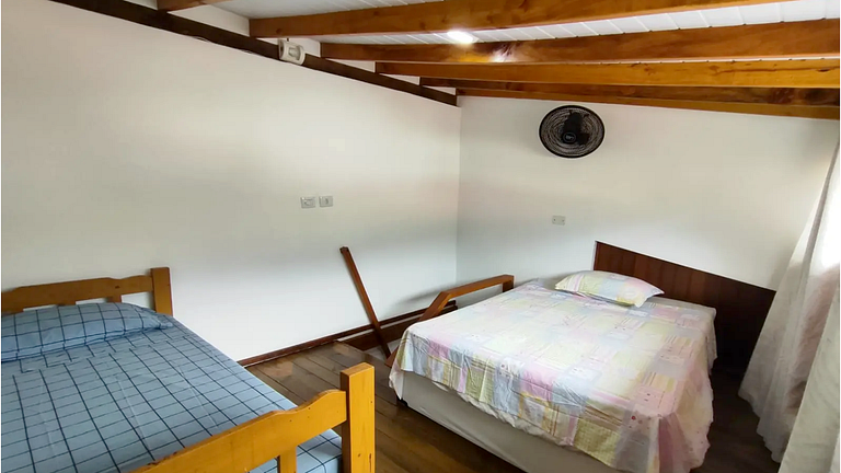 Casa Água Branca para até 8 - Perto da Praia