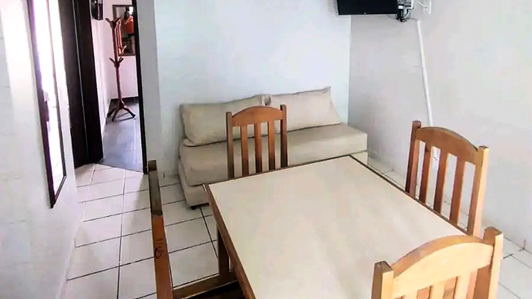 Apartamento 2 Quartos com Piscina e Churrasqueira