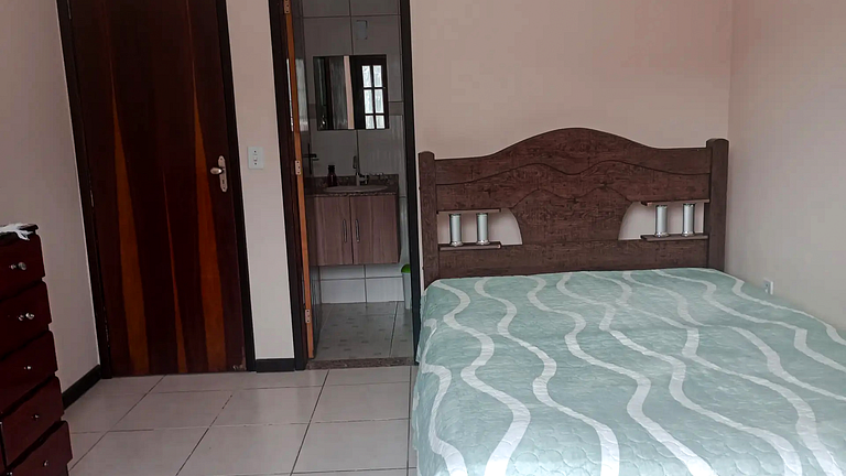 Casa 3 Suítes Perto da Praia com churrasqueira
