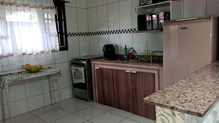 Casa 3 Suítes Perto da Praia com churrasqueira