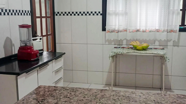 Casa 3 Suítes Perto da Praia com churrasqueira