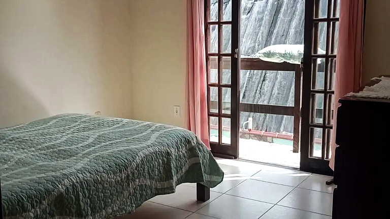 Casa 3 Suítes Perto da Praia com churrasqueira