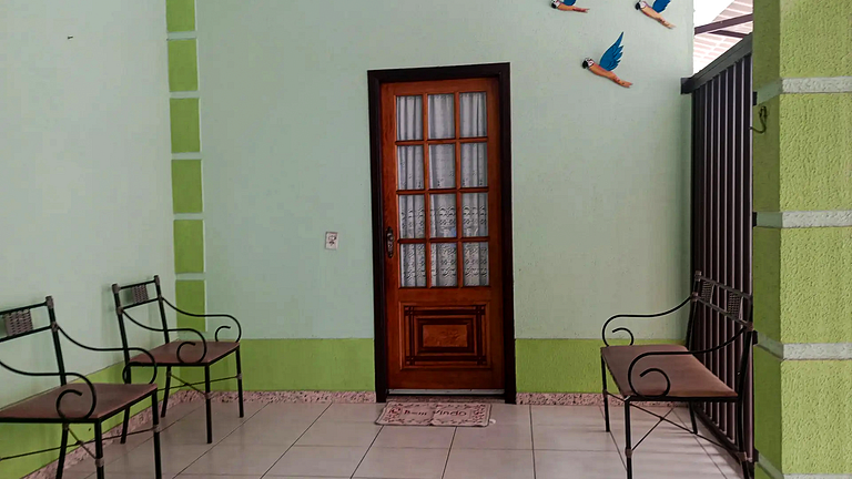 Casa 3 Suítes Perto da Praia com churrasqueira