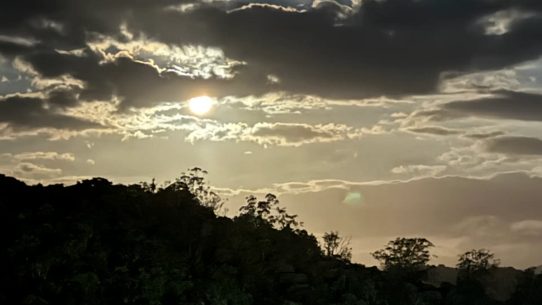 Paraibuna Excelente casa Piscina e Churrasqueira