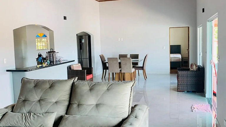 Paraibuna Excelente casa Piscina e Churrasqueira