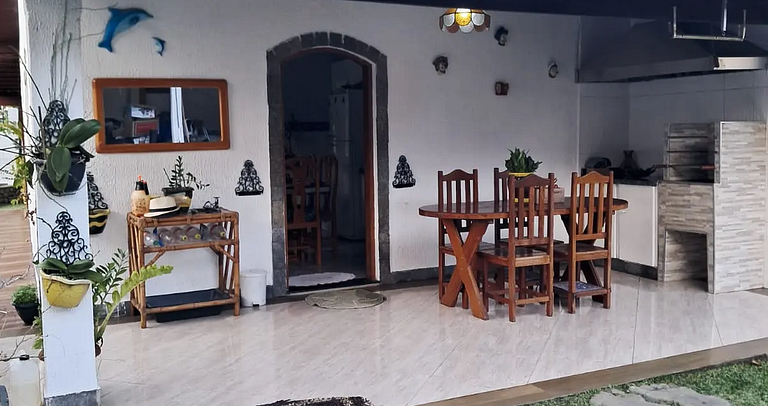 Casa Pet Friendly com Churrasqueira e Lareira