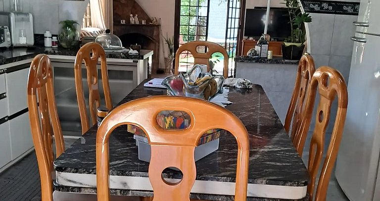 Casa Pet Friendly com Churrasqueira e Lareira