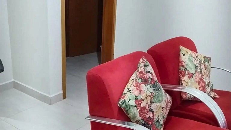 Apt Térreo com Quintal, Garagem e Churrasqueira