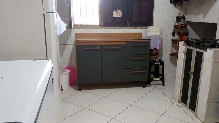 Casa com 5 suítes e Churrasqueira para 12 pessoas