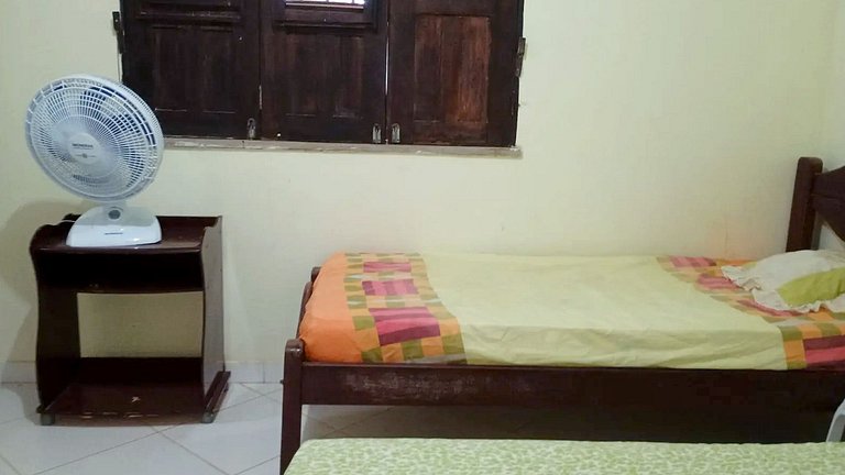 Casa com 5 suítes e Churrasqueira para 12 pessoas