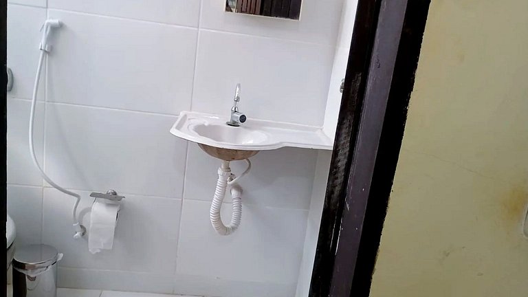 Casa com 5 suítes e Churrasqueira para 12 pessoas