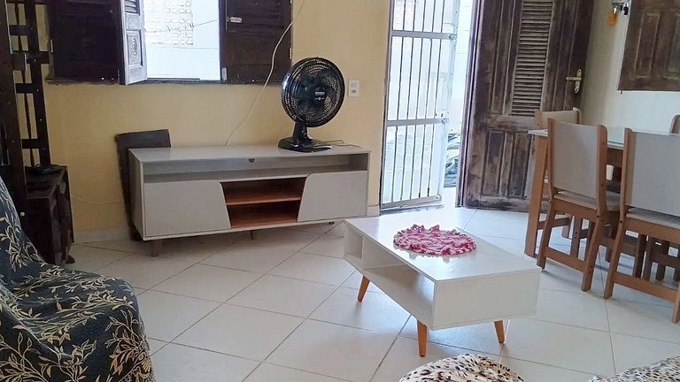 Casa com 5 suítes e Churrasqueira para 12 pessoas