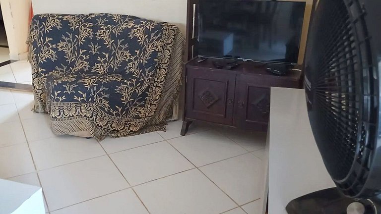 Casa com 5 suítes e Churrasqueira para 12 pessoas