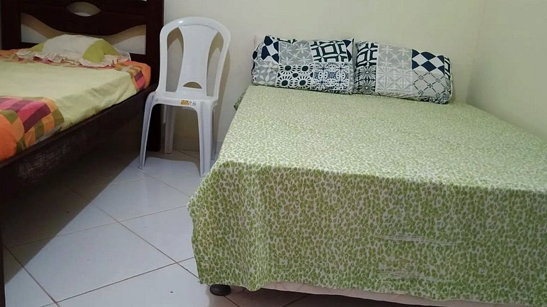 Casa com 5 suítes e Churrasqueira para 12 pessoas