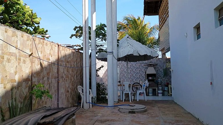Casa com 5 suítes e Churrasqueira para 12 pessoas
