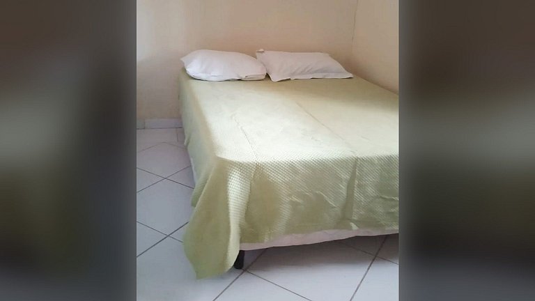 Casa com 5 suítes e Churrasqueira para 12 pessoas
