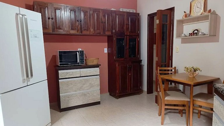 Sua Base em Paraty: Piscina e Churrasqueira