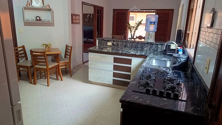 Paraty Bela casa : Piscina e Churrasqueira