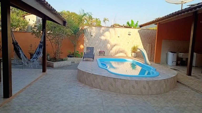Paraty Bela casa : Piscina e Churrasqueira