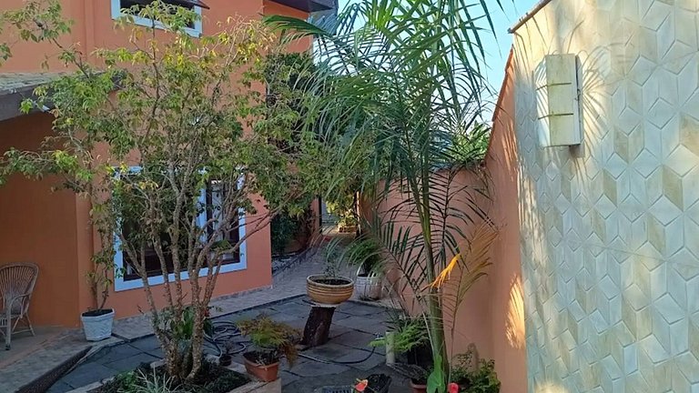 Sua Base em Paraty: Piscina e Churrasqueira