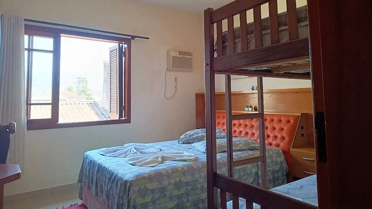 Paraty Bela casa : Piscina e Churrasqueira