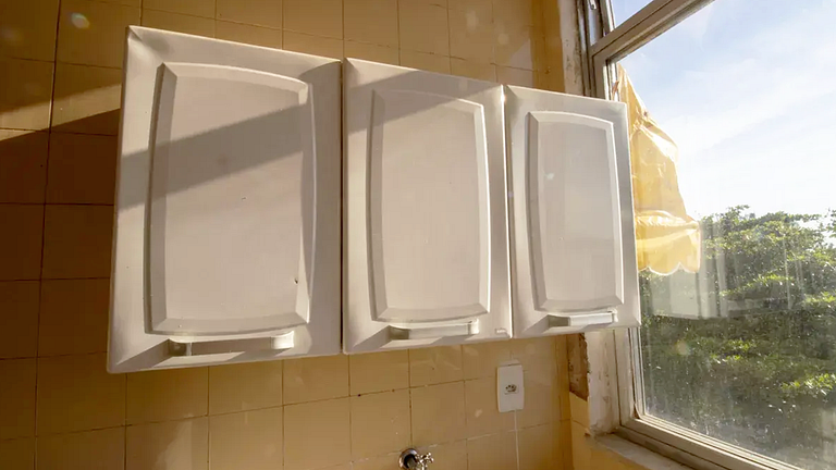 Apto 2Q com Piscina e Acesso Exclusivo à Praia