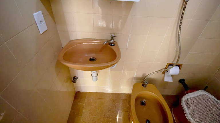 Apto 2Q com Piscina e Acesso Exclusivo à Praia