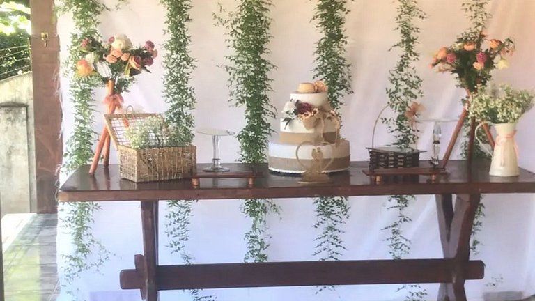 Chácara até 20 pessoas: Piscina e Churrasqueira.