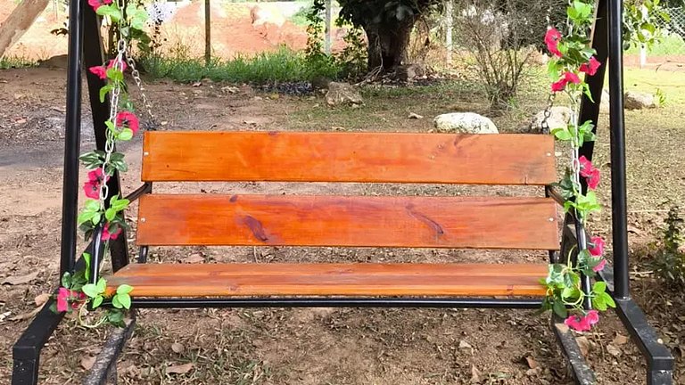 Chácara até 20 pessoas: Piscina e Churrasqueira.