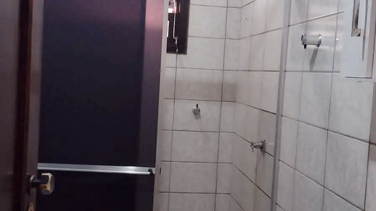 Chácara até 20 pessoas: Piscina e Churrasqueira.