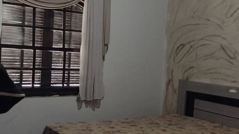 Chácara até 20 pessoas: Piscina e Churrasqueira.