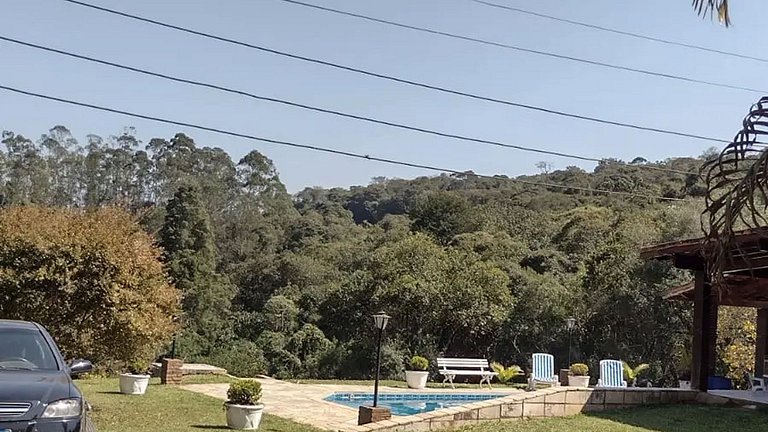 Chácara até 20 pessoas: Piscina e Churrasqueira.