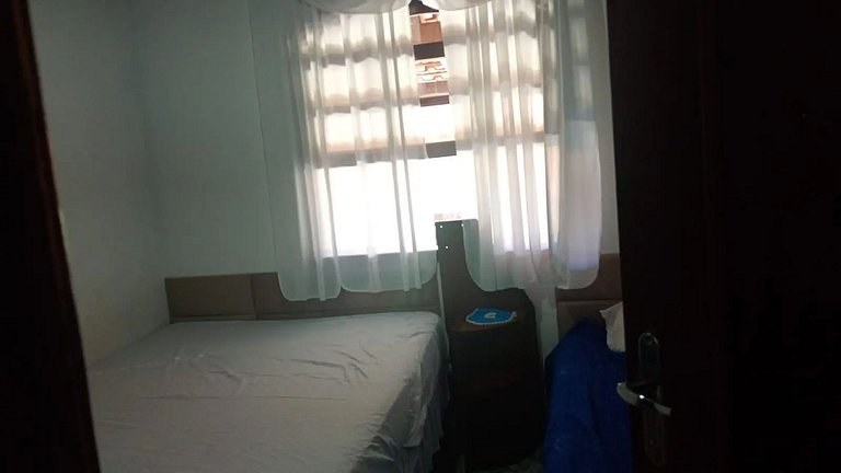 Chácara até 20 pessoas: Piscina e Churrasqueira.