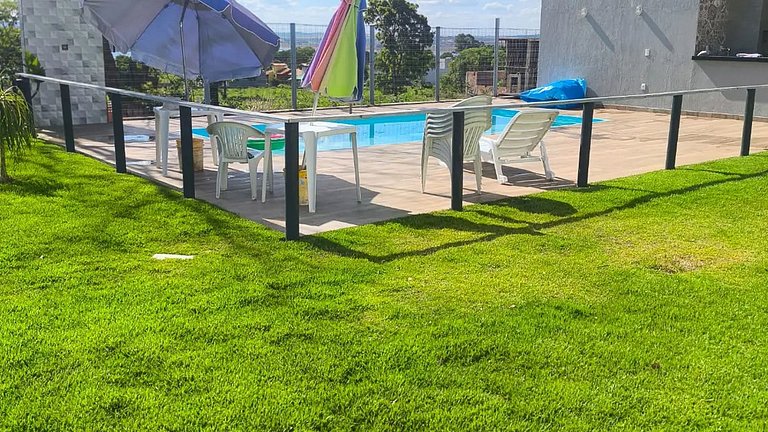Refúgio em Formiga: Piscina e Churrasqueira