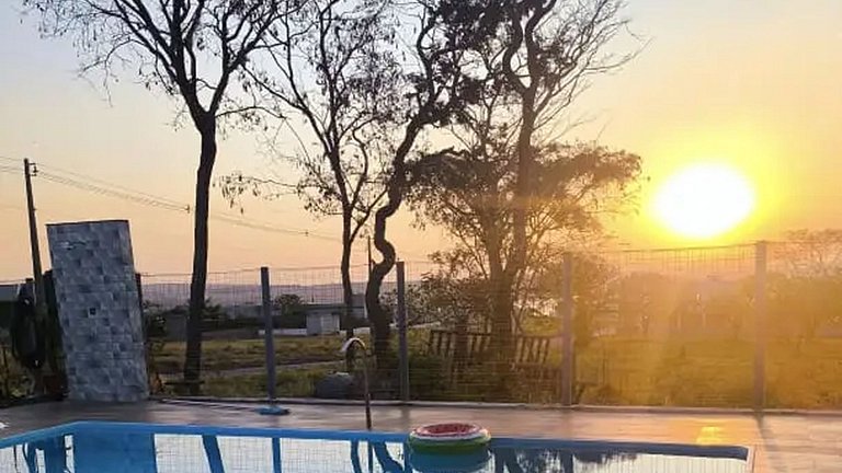 Refúgio em Formiga: Piscina e Churrasqueira