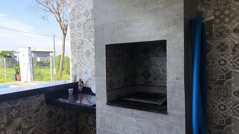 Refúgio em Formiga: Piscina e Churrasqueira