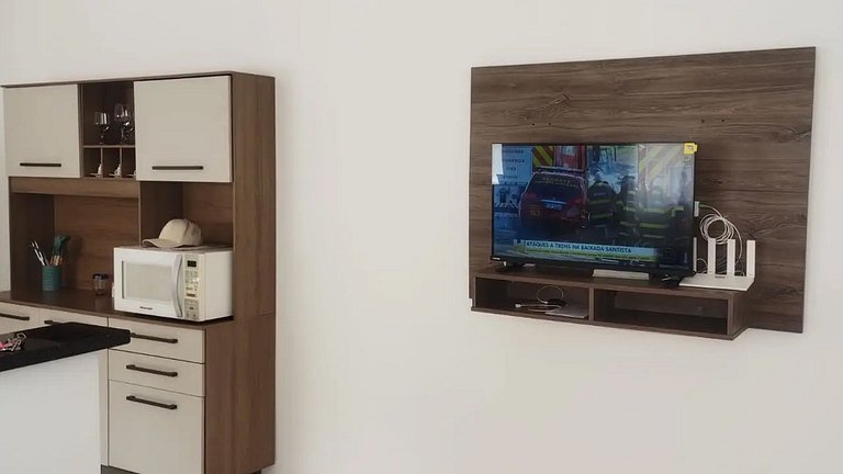 Itanhanhém : Casa com Piscina e Churrasqueira