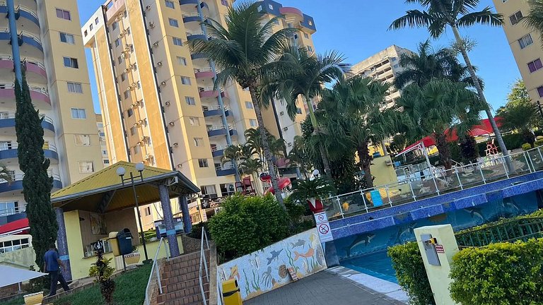 Caldas Novas: Apto Resort c/ 7 Piscinas 7 Pessoas