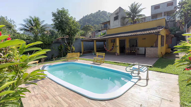 Casa para 8 Pessoas com Piscina e Churrasqueira